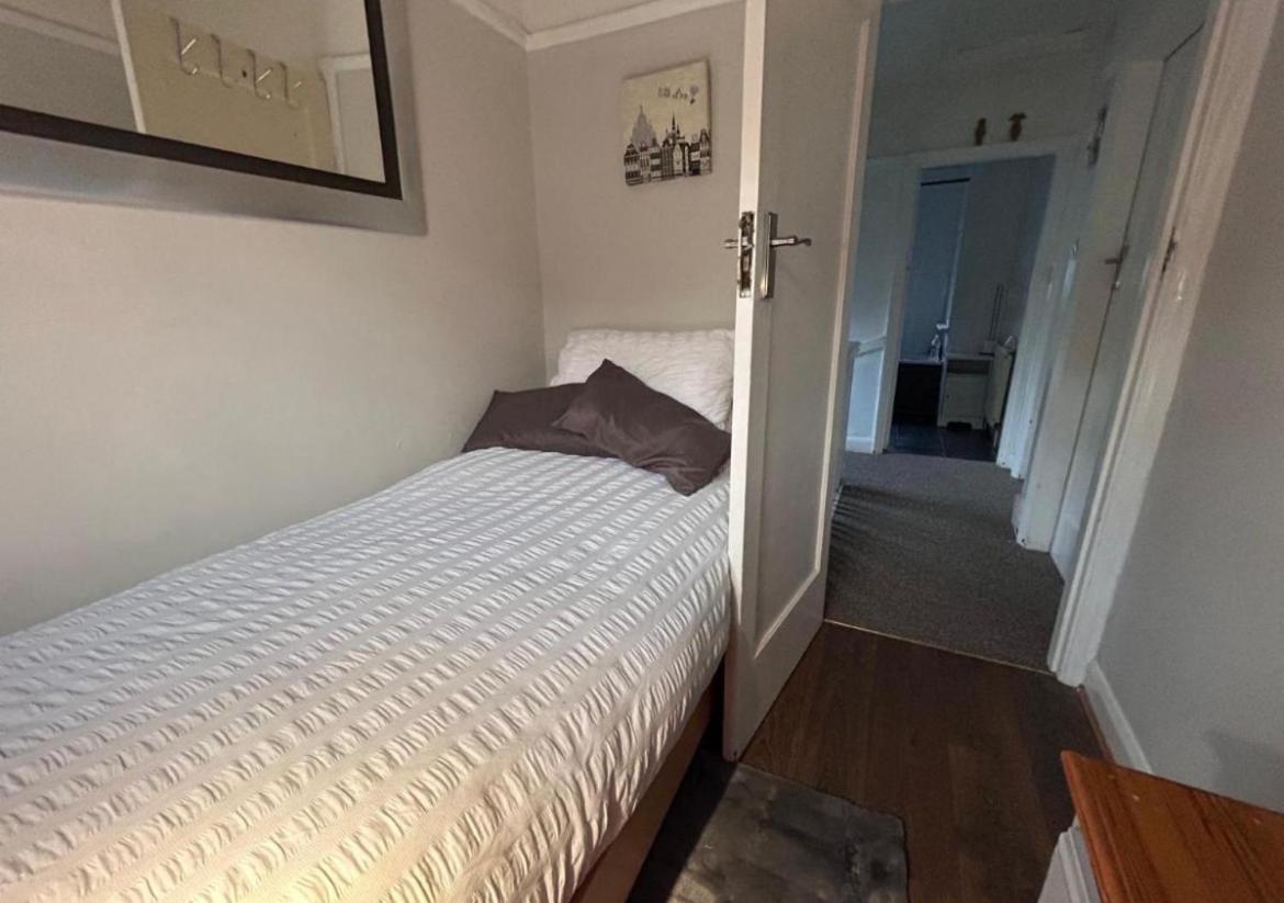 Appartamento Redditch Rest Near Town Centre & Transport Links Esterno foto