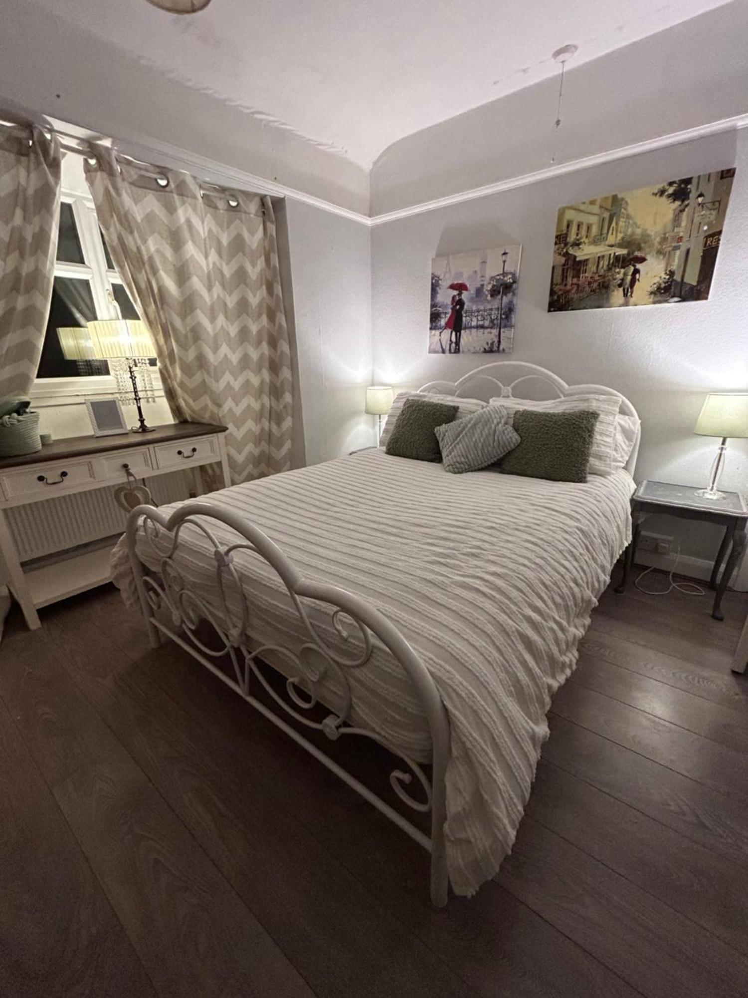 Appartamento Redditch Rest Near Town Centre & Transport Links Esterno foto
