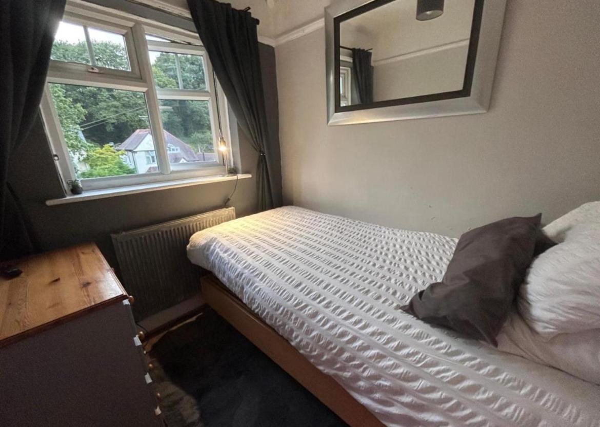 Appartamento Redditch Rest Near Town Centre & Transport Links Esterno foto