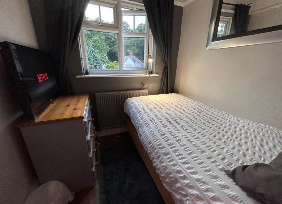 Appartamento Redditch Rest Near Town Centre & Transport Links Esterno foto