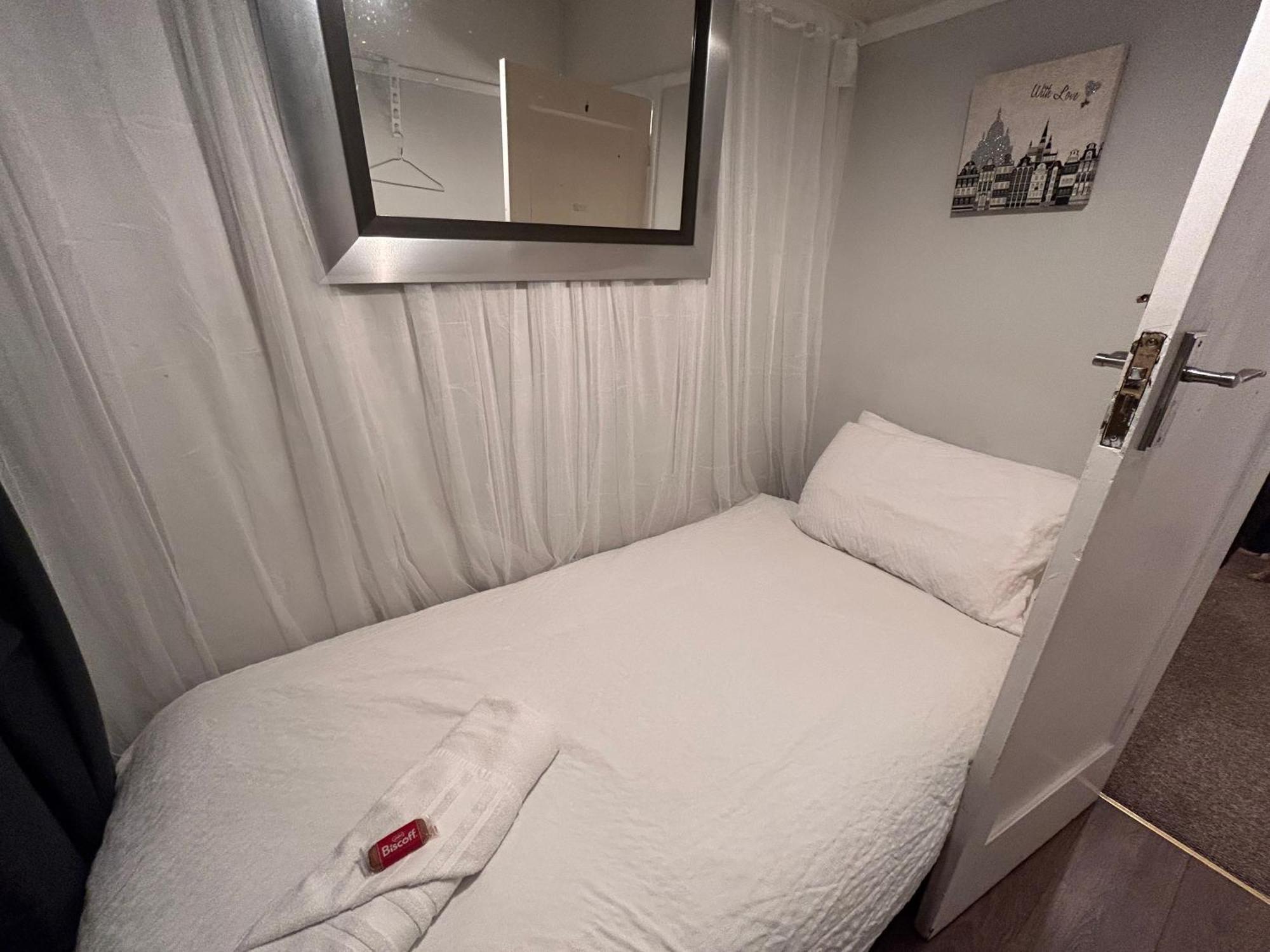 Appartamento Redditch Rest Near Town Centre & Transport Links Esterno foto